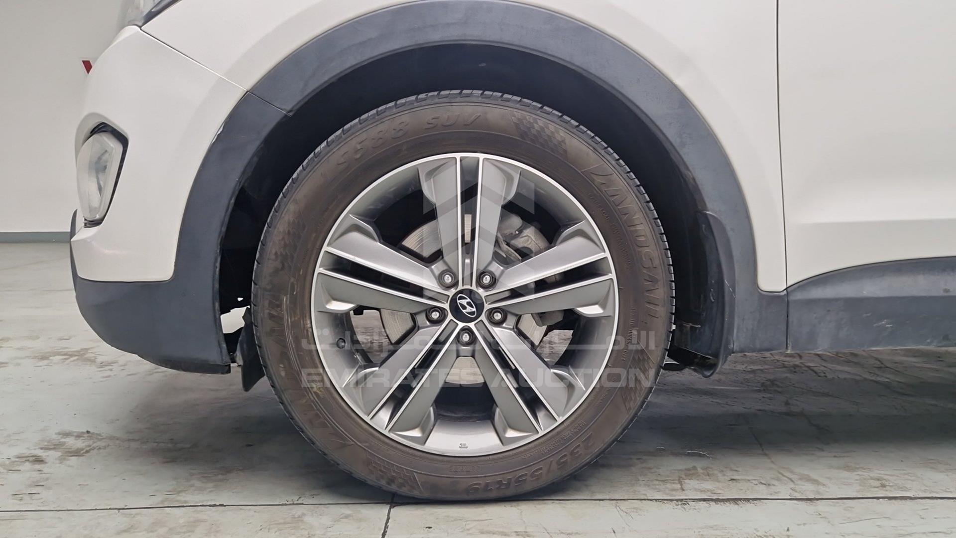 2014 HYUNDAI SANTA FE VIN: KMHSN81E4EU030097
