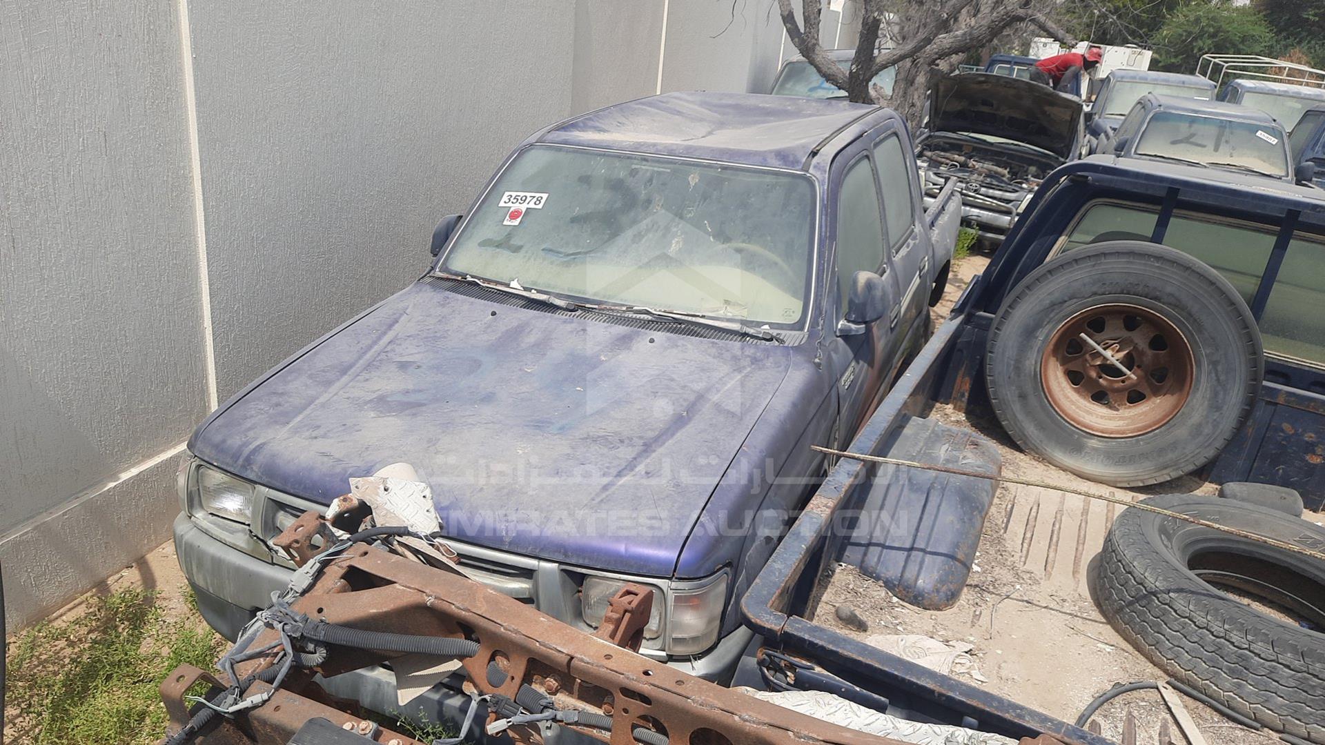 2001 TOYOTA HILUX VIN: JTFDE626810064268