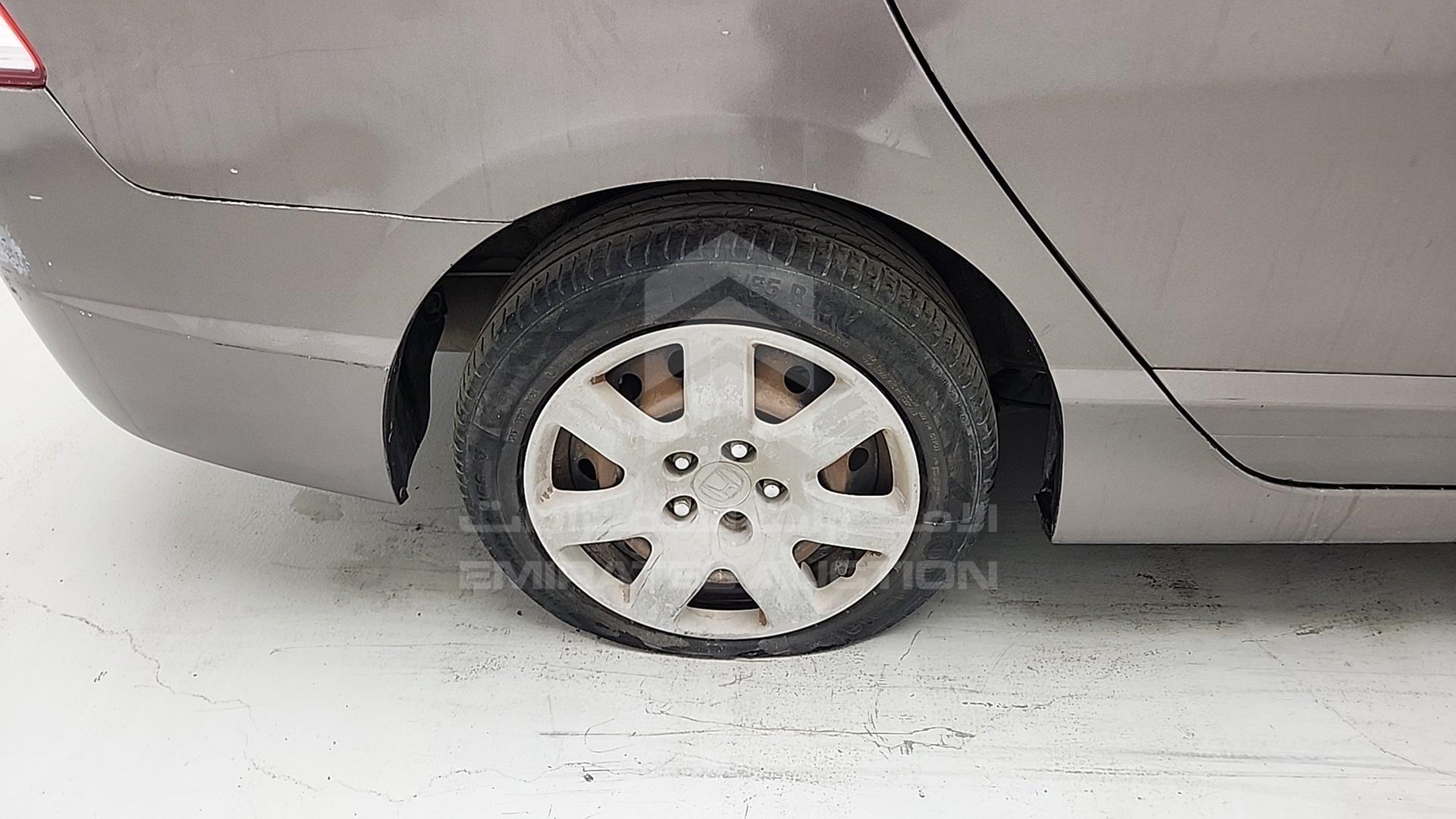 2011 HONDA CIVIC VIN: JHMFD1629BS402487