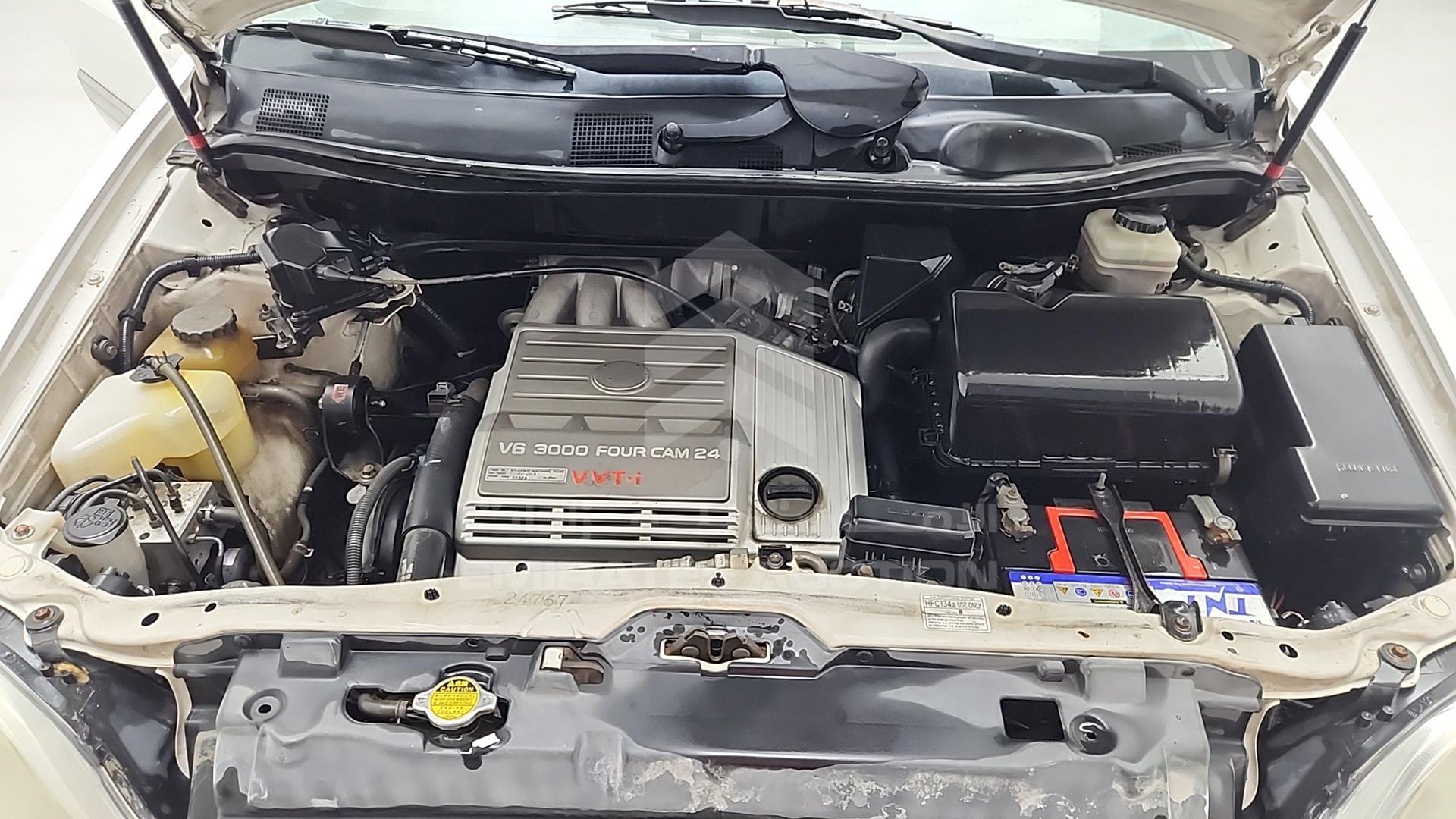 2002 LEXUS RX 300 VIN: JTJHF10U720235876