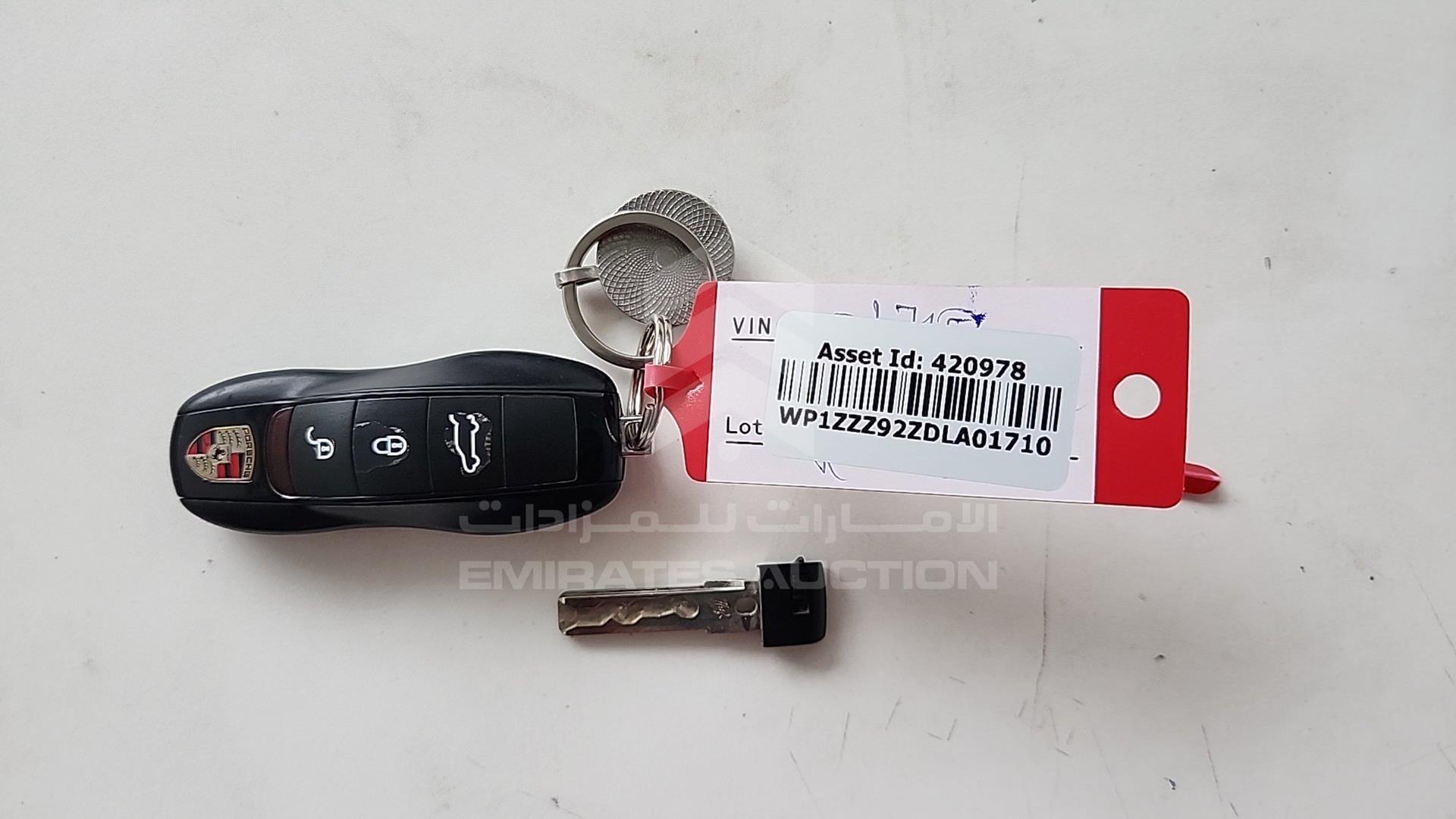 2013 PORSCHE CAYENNE VIN: WP1ZZZ92ZDLA01710