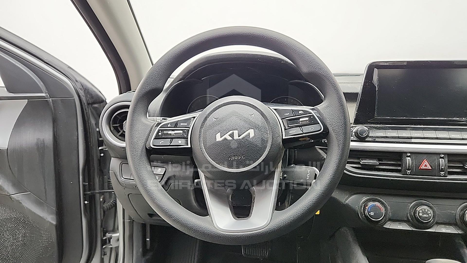 2022 KIA CERATO VIN: KNAF24164N5937357