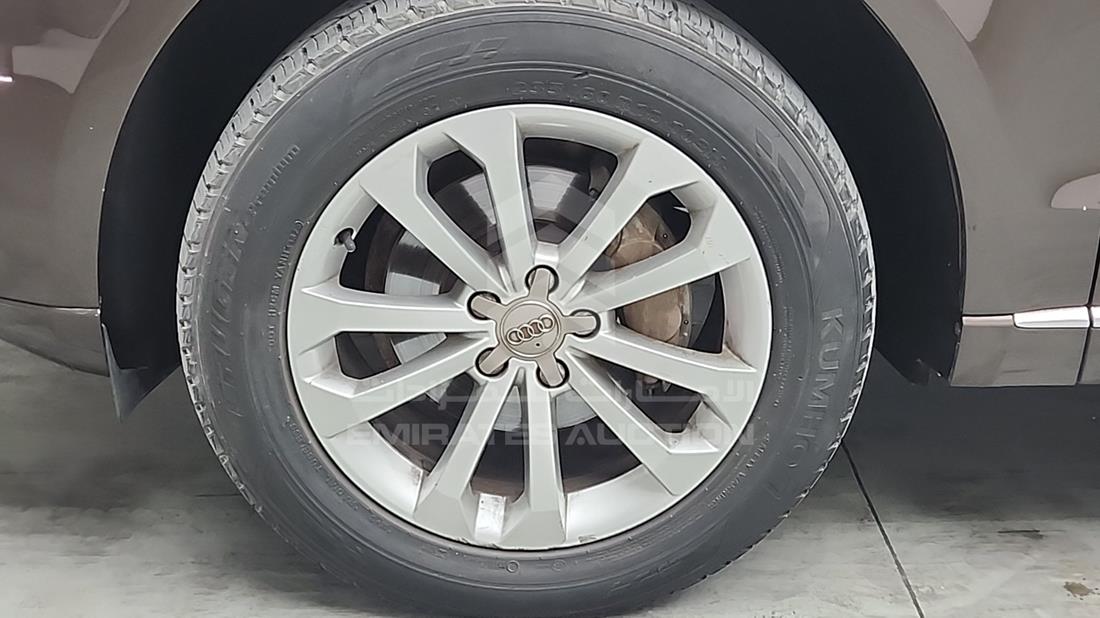 2015 Audi Q5 — Front Left Tyre — Photo 32