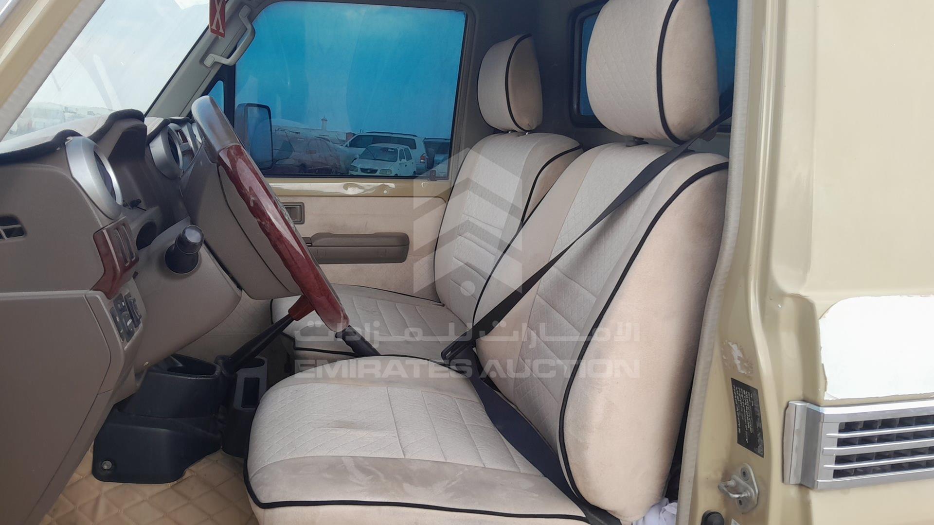 2017 TOYOTA LAND CRUISER VIN: JTFLU73J2H7060032