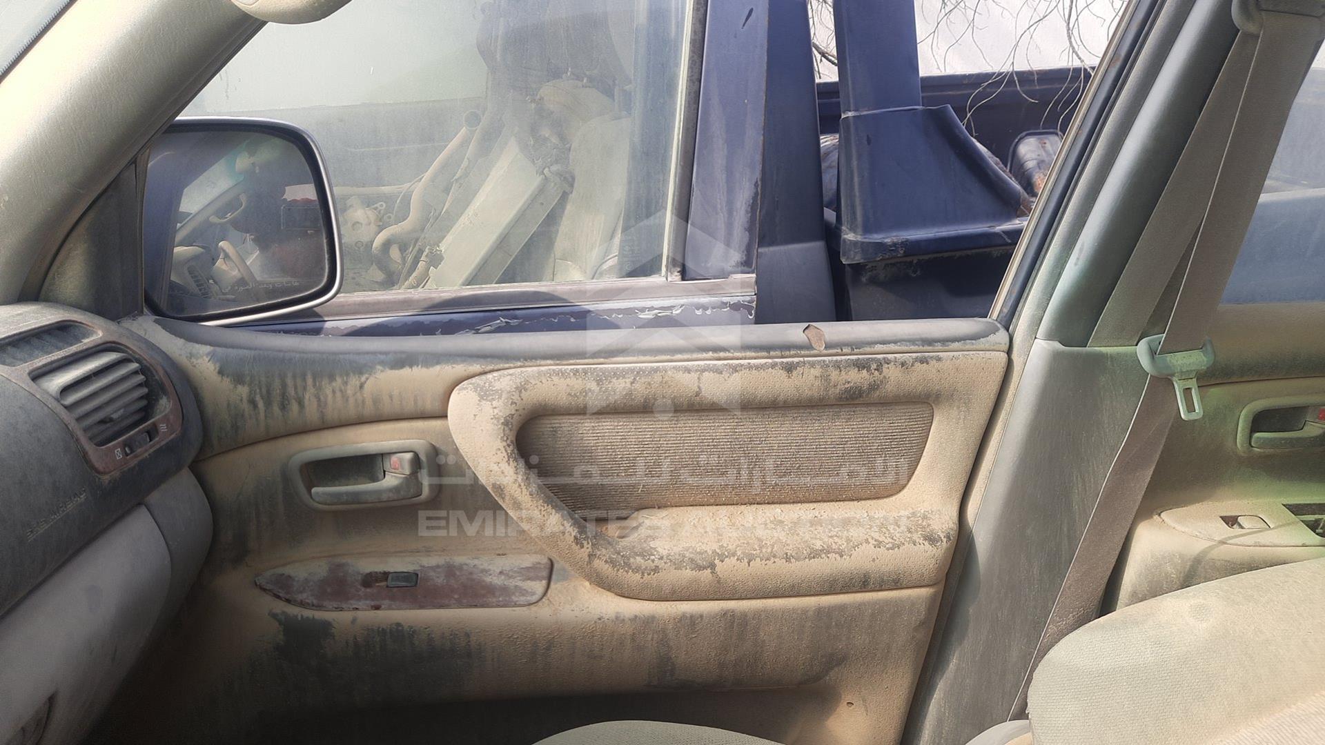 2004 TOYOTA LAND CRUISER VIN: JTECB09J943013719