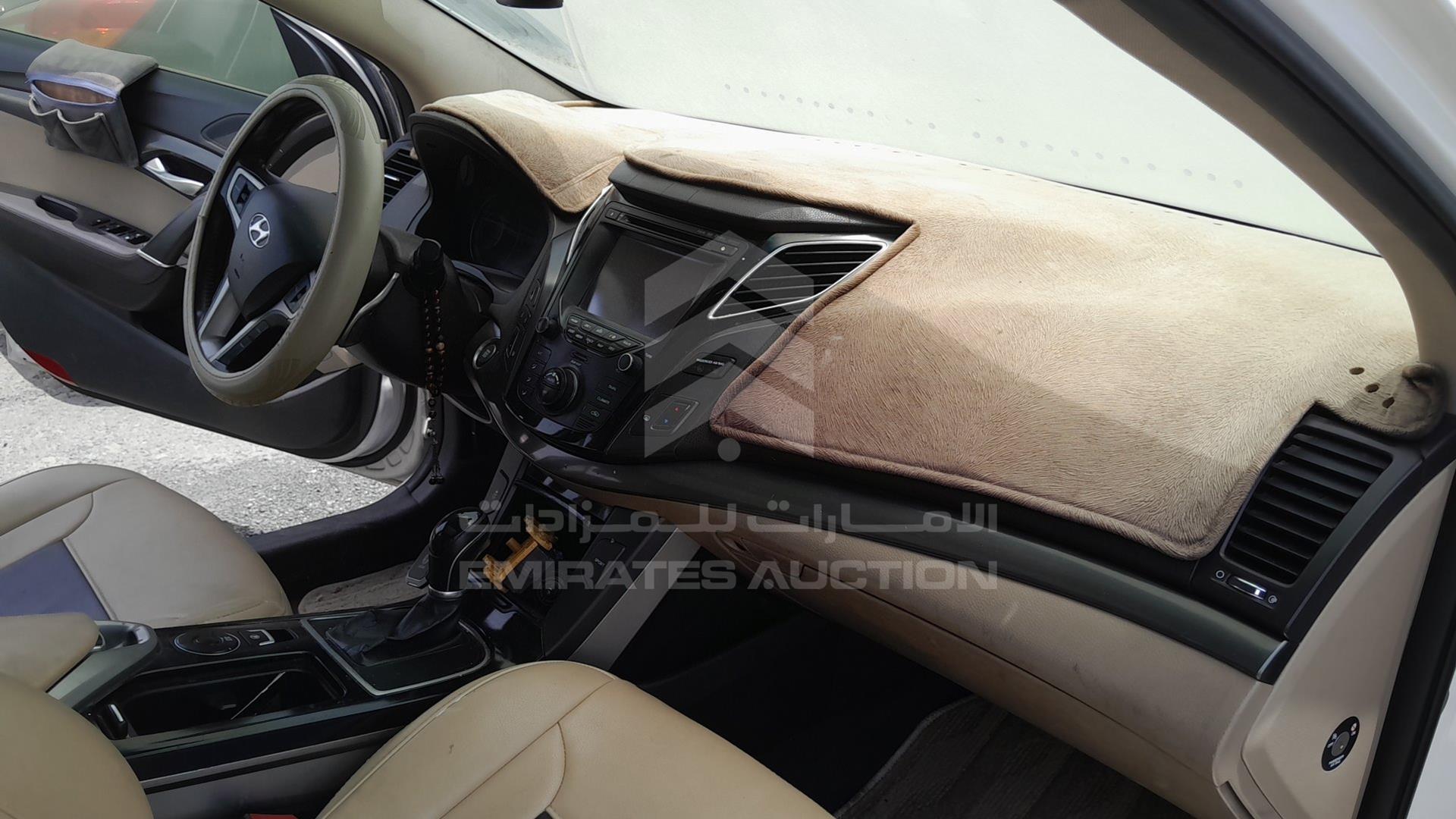 2014 HYUNDAI I40 VIN: KMHLC81C3EU063018
