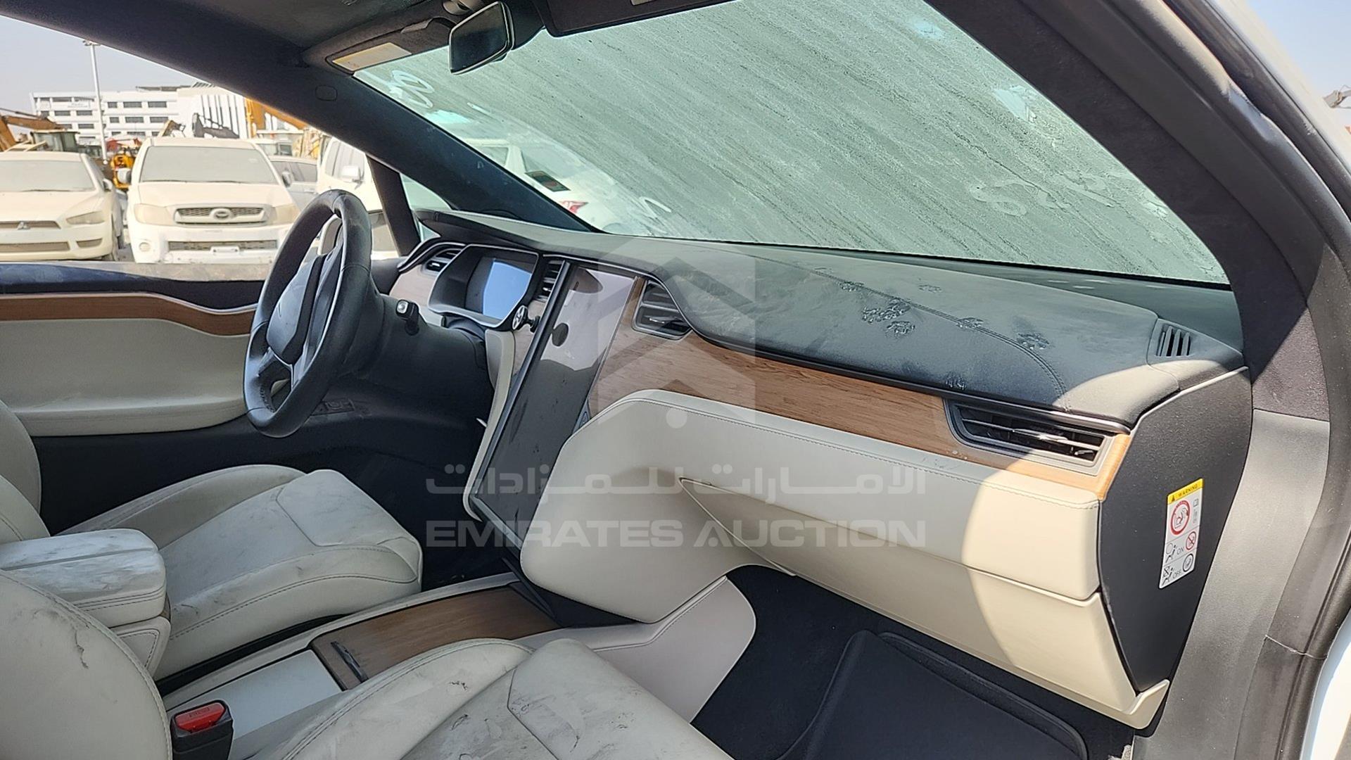 2020 TESLA MODEL X VIN: 5YJXCCE27LF216354