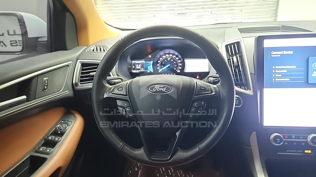 2022 Ford Edge — Steering & Mounted Controls — Photo 13