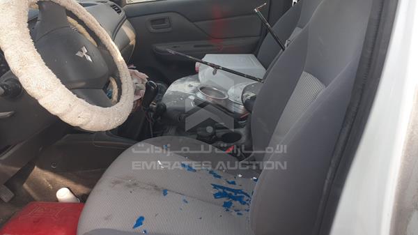 MMBJNKL40GH046827 Mitsubishi L 200