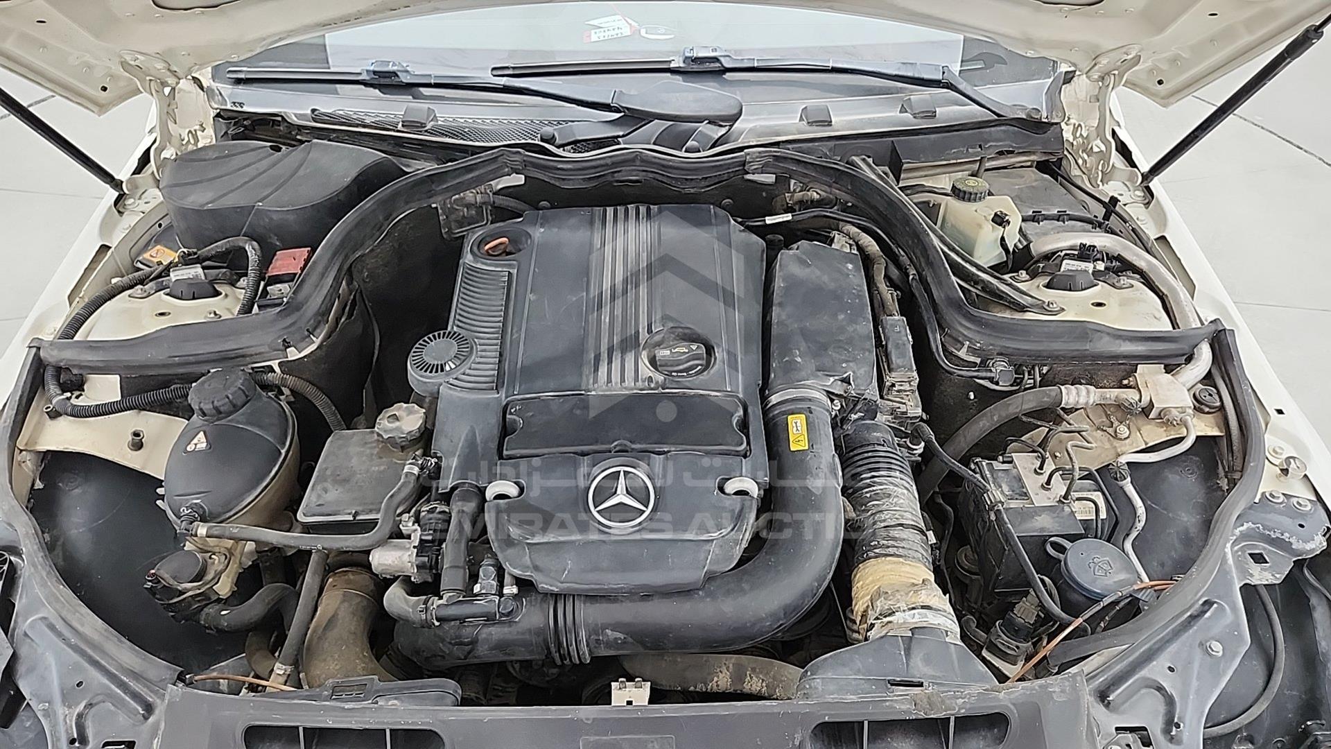 2013 MERCEDES C 200 VIN: WDDGF4JB8DA824113