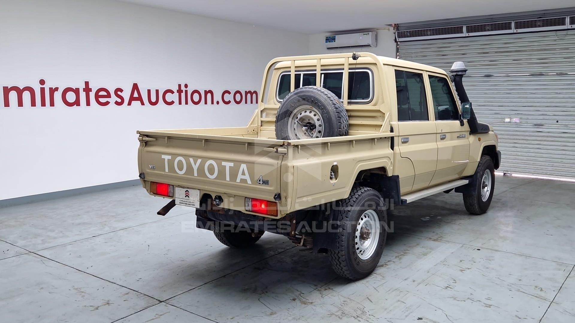 2018 TOYOTA LAND CRUISER VIN: JTFBU71J4J7061431