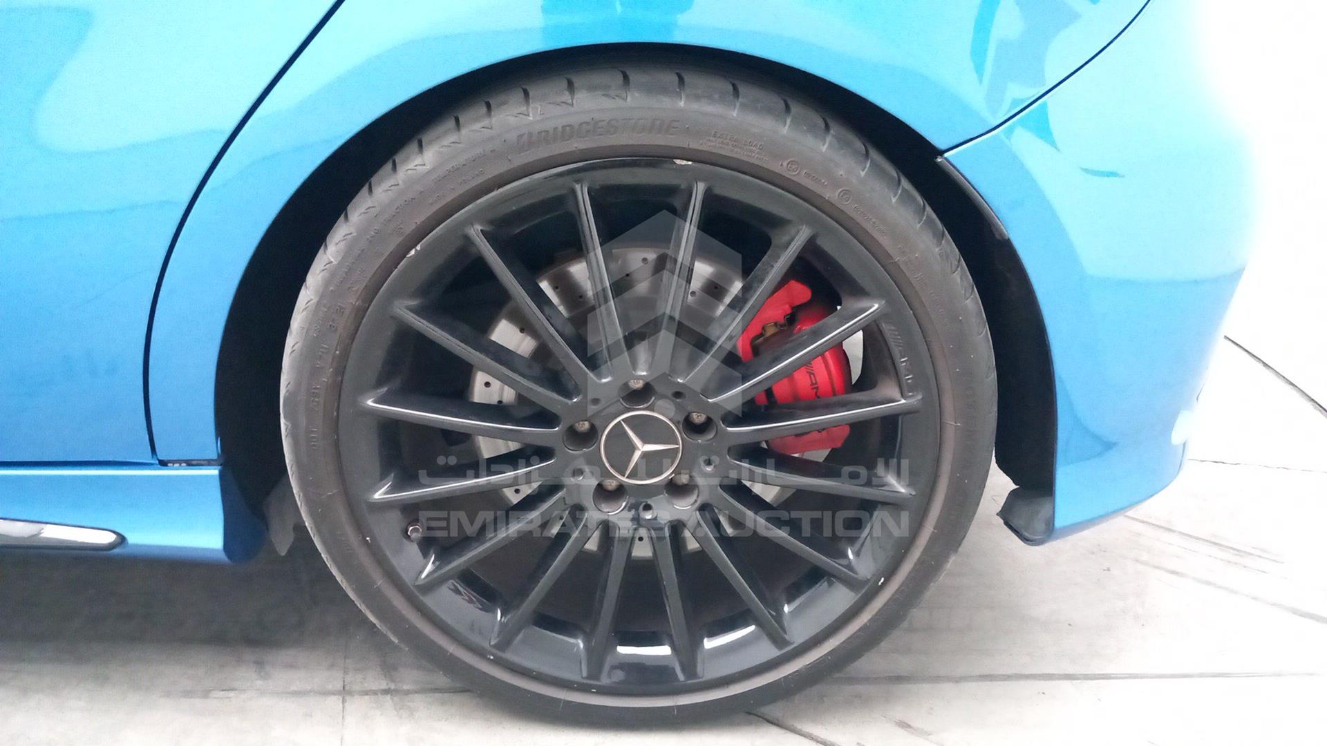2015 MERCEDES A 45 AMG VIN: WDDBF5CB0FJ352523