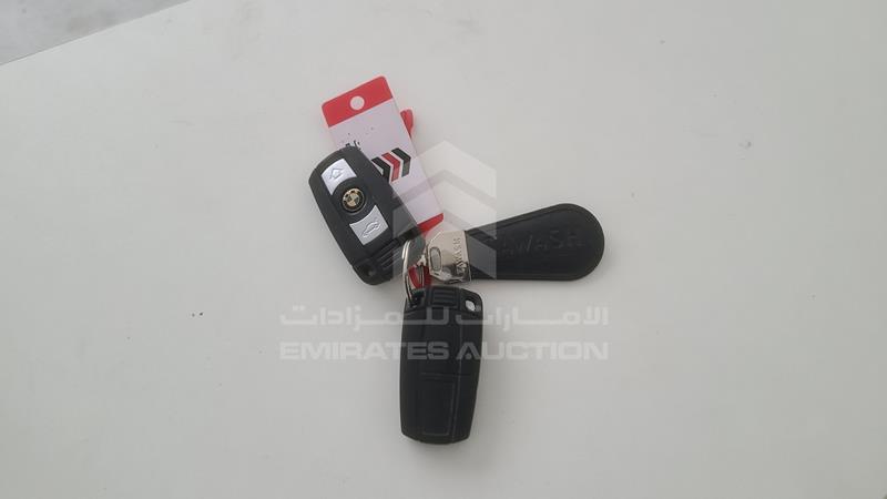WBAZV4102DL926884 Auction: EmiratesAuction Lot: 409005 WBAZV4102DL926884 BMW X5 2013 GREY Photo 5