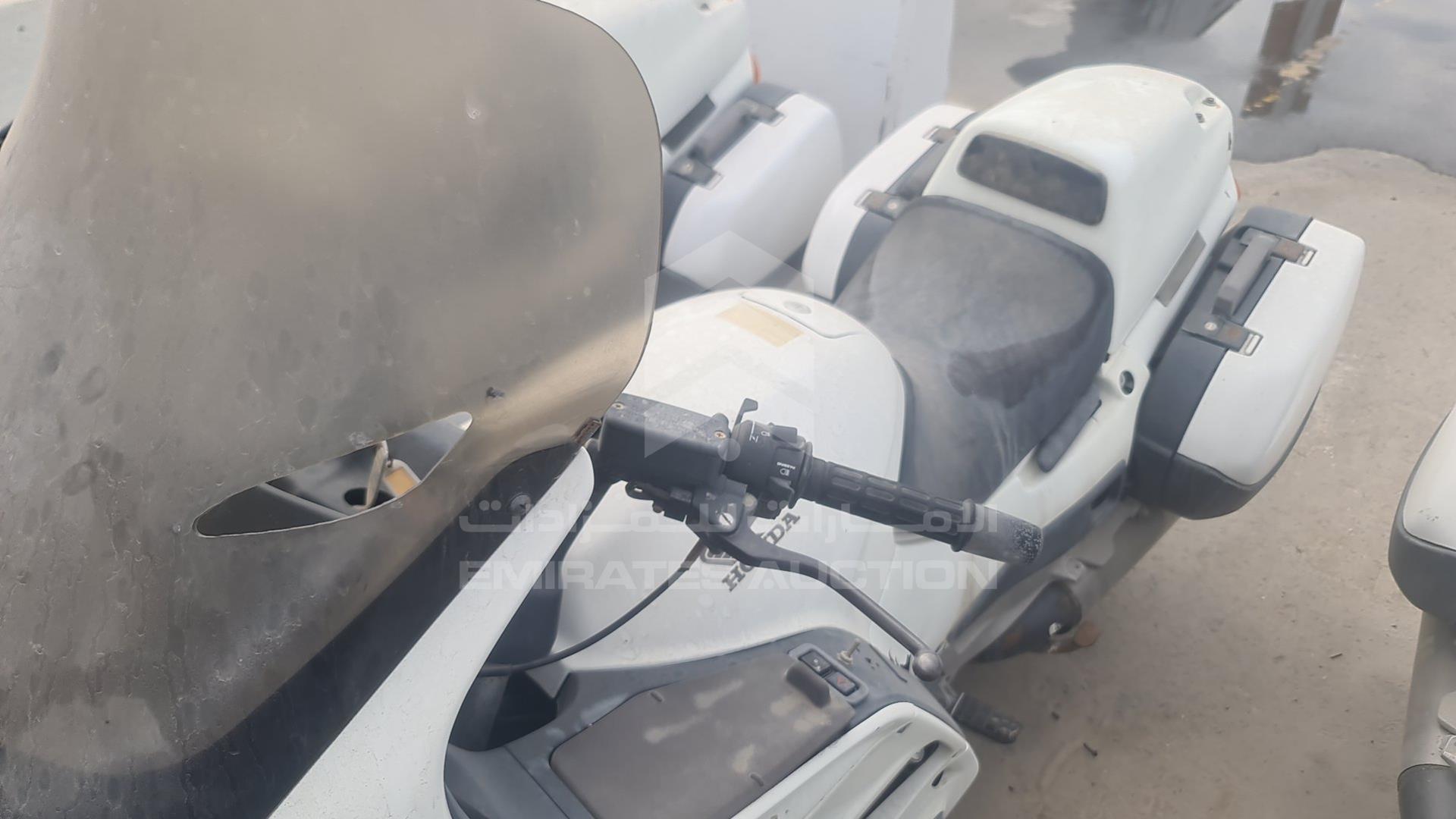 2003 HONDA MOTORBIKE VIN: JH2SC26C8YM100579