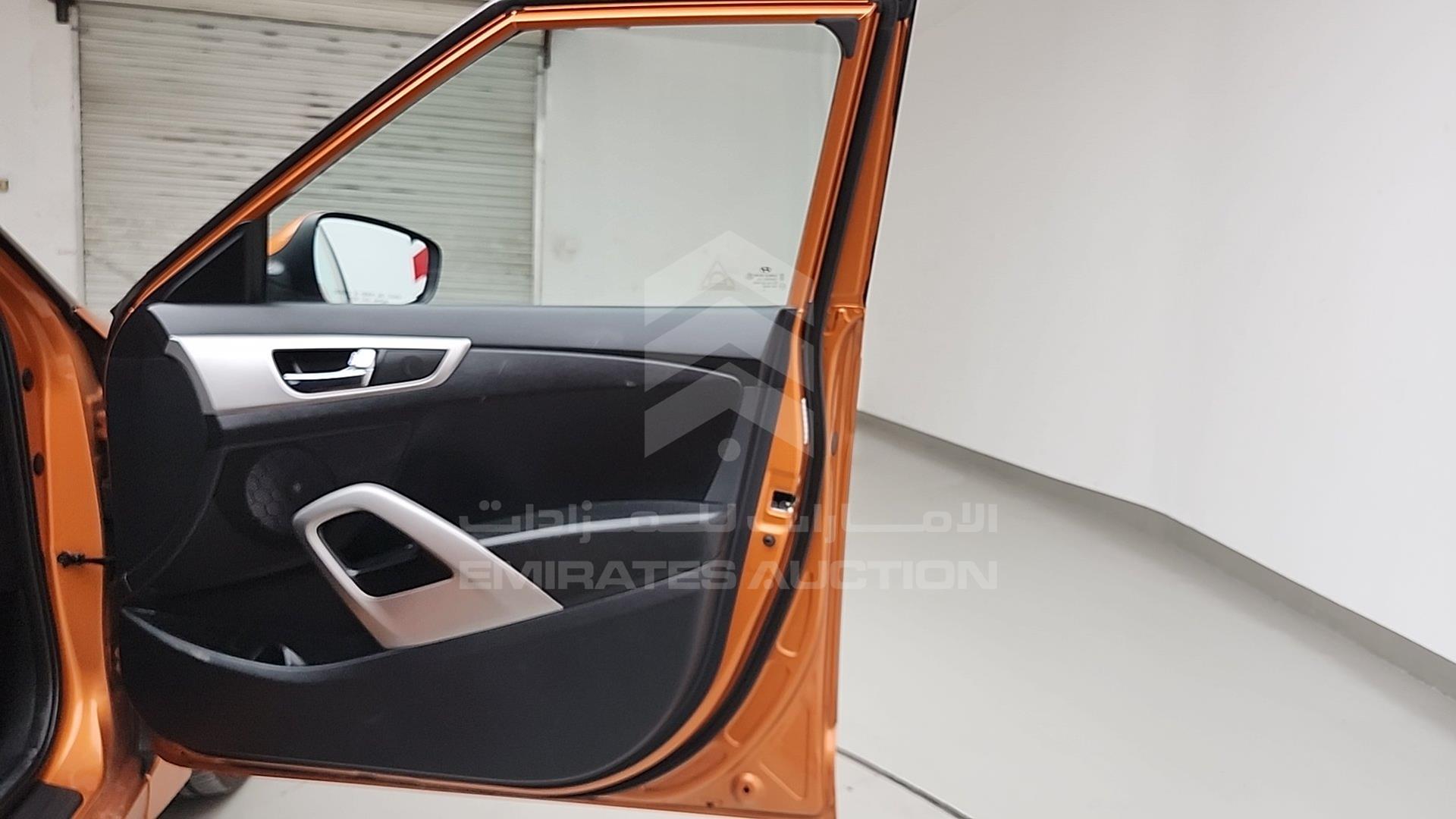 2017 HYUNDAI VELOSTER VIN: KMHTC6AD3HU306537