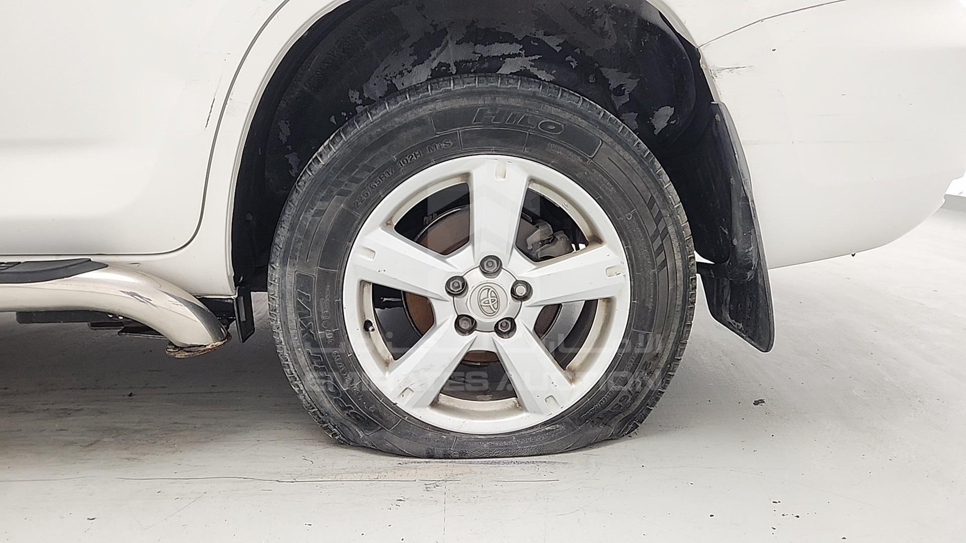 2006 TOYOTA RAV-4 VIN: JTMBD33V265035804