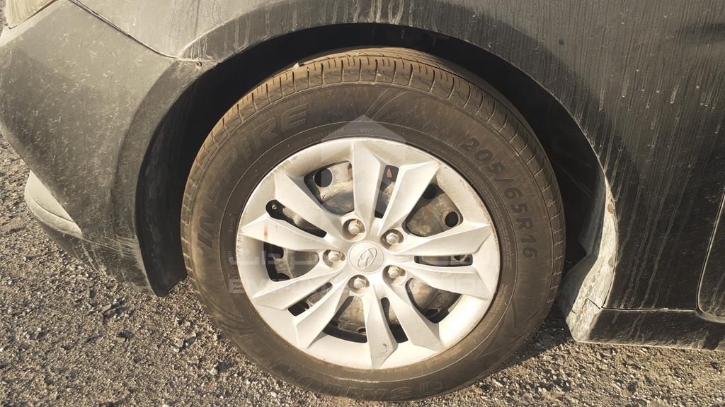 5NPEB4AC7BH229927 - 2011 HYUNDAI SONATA - #520549