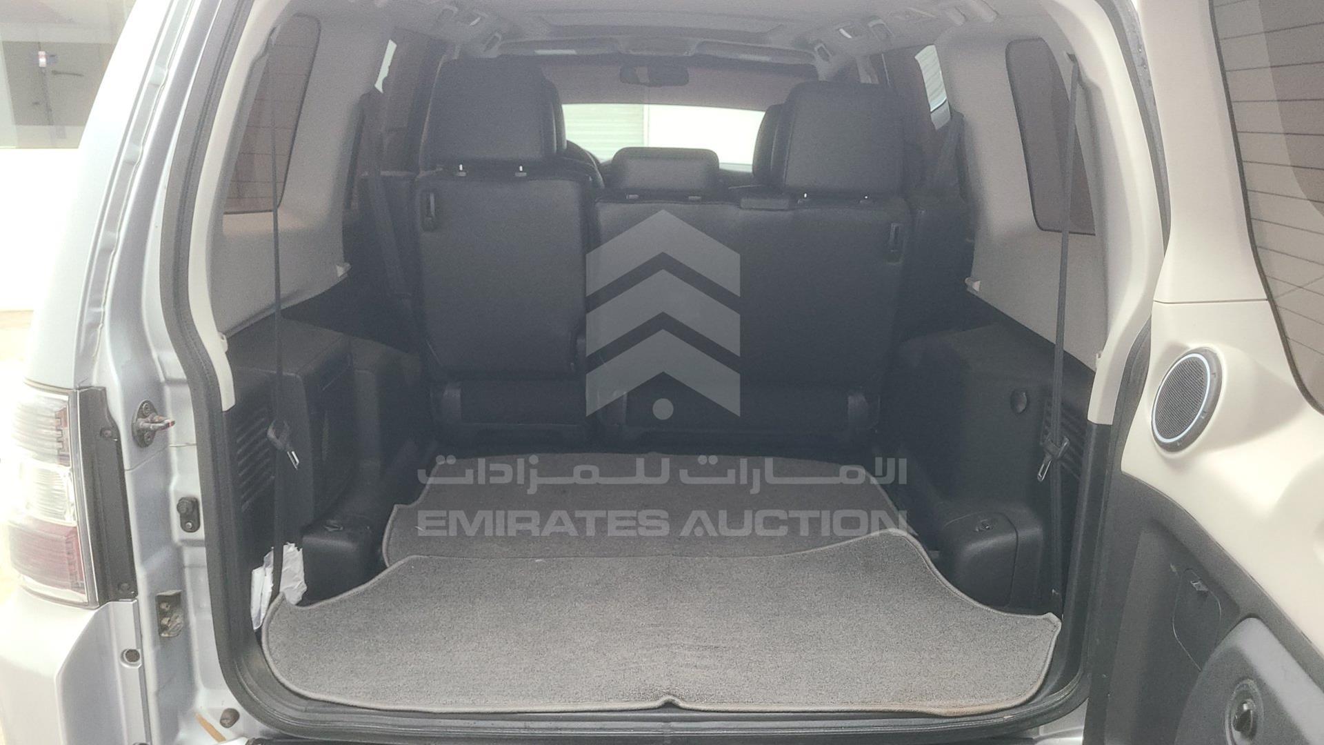 2011 MITSUBISHI PAJERO VIN: JMYLRV95WBJ704959