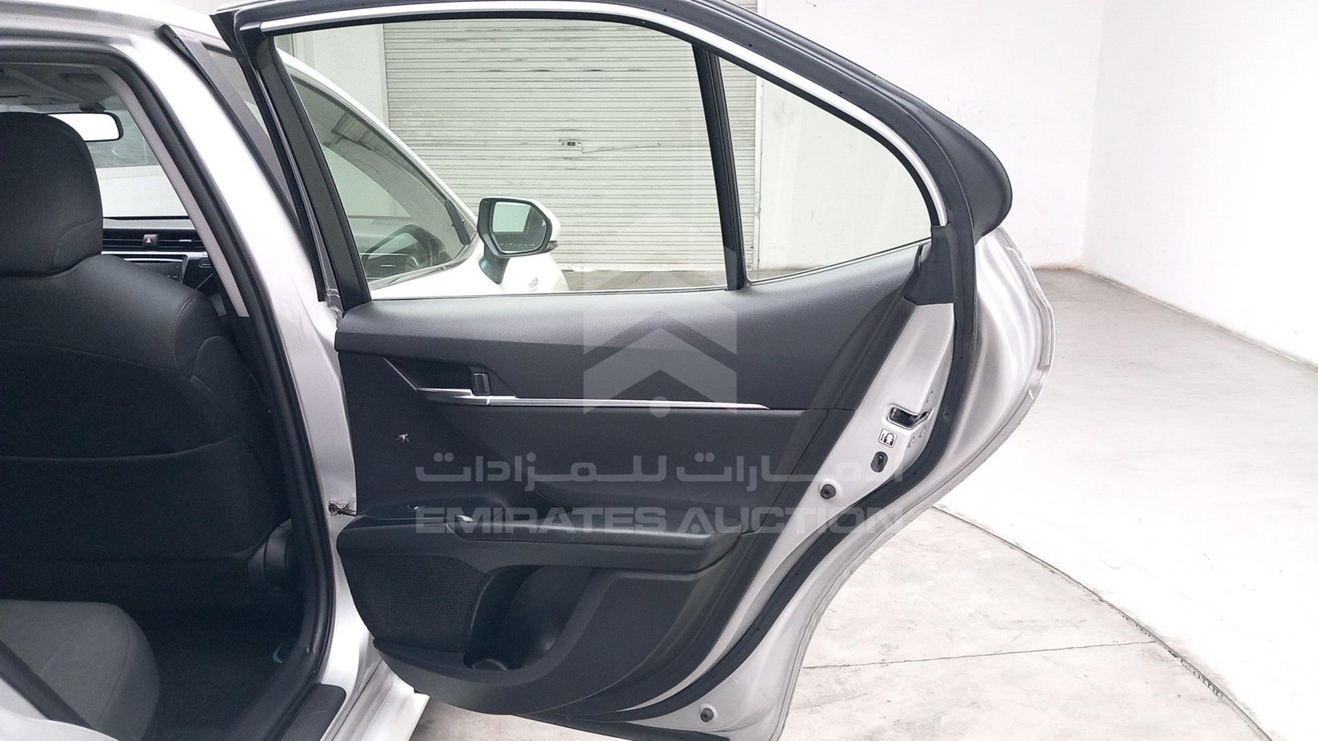2019 TOYOTA CAMRY VIN: JTNB29HK9K3023108