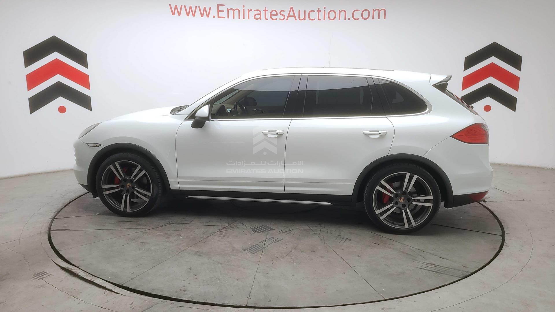 2013 PORSCHE CAYENNE VIN: WP1ZZZ92ZDLA83940