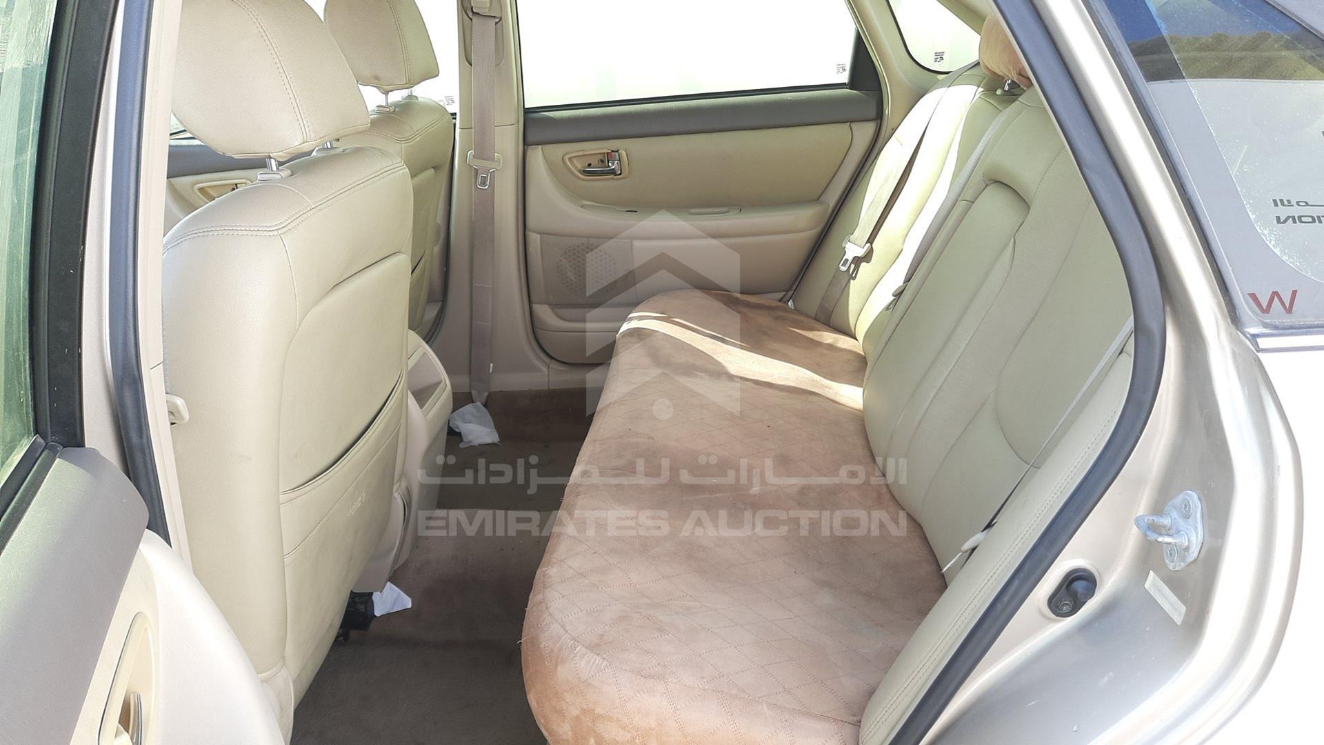 2000 TOYOTA AVALON VIN: 4T1BF28B5YU024271