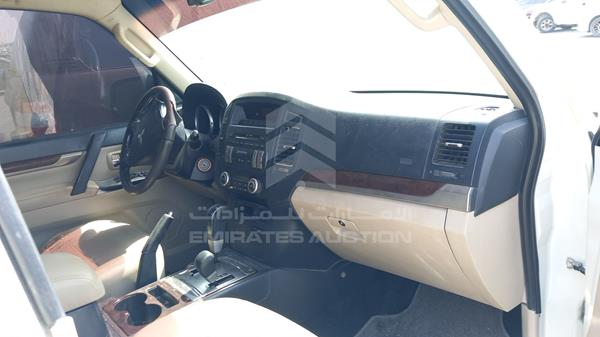 JMYLRV95WEJ708001 Mitsubishi Pajero