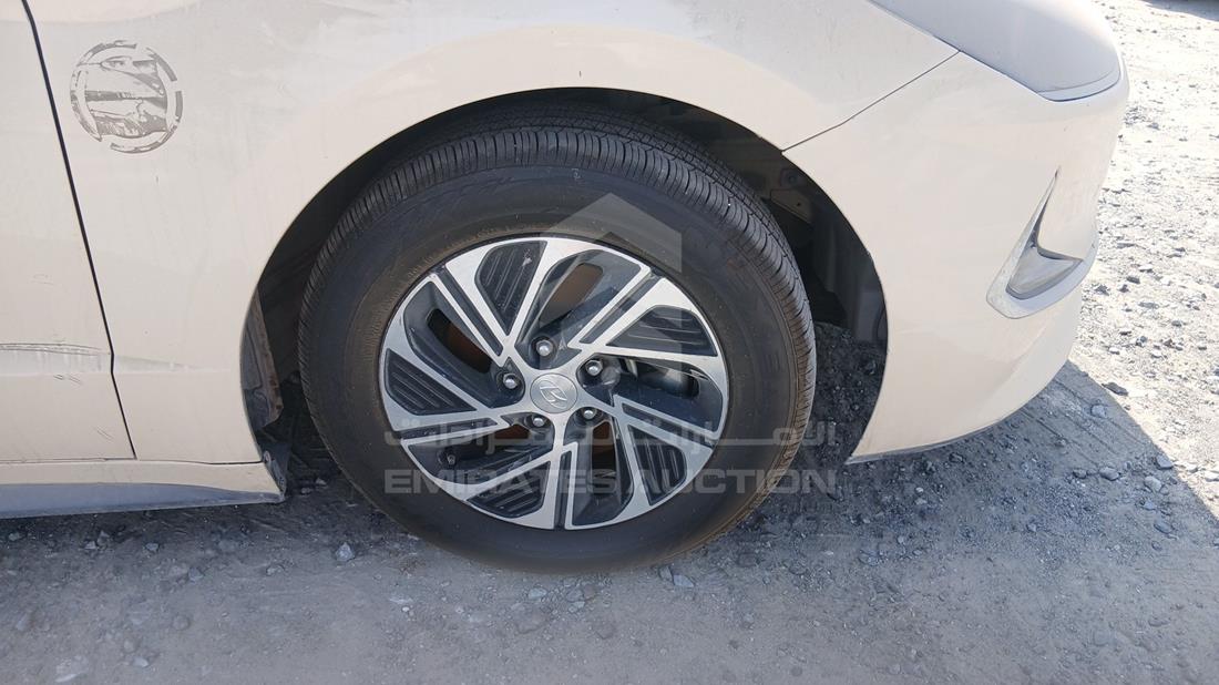 2021 Hyundai Sonata Hybrid — Front Right Tyre — Photo 33