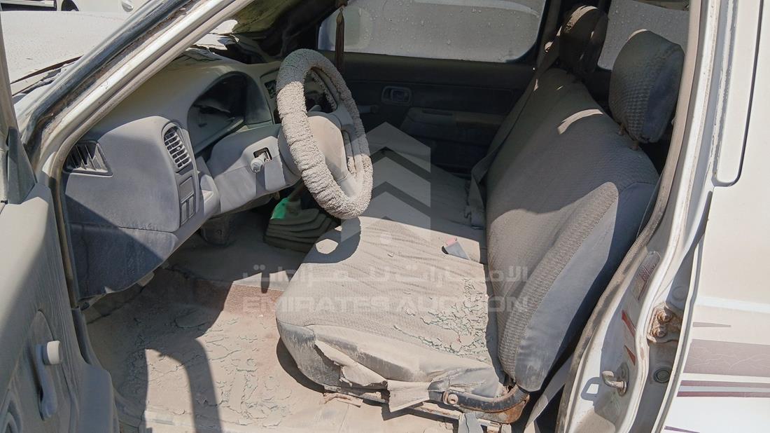 1998 Nissan 2400 — Front Left Driver Seat View — Photo 10
