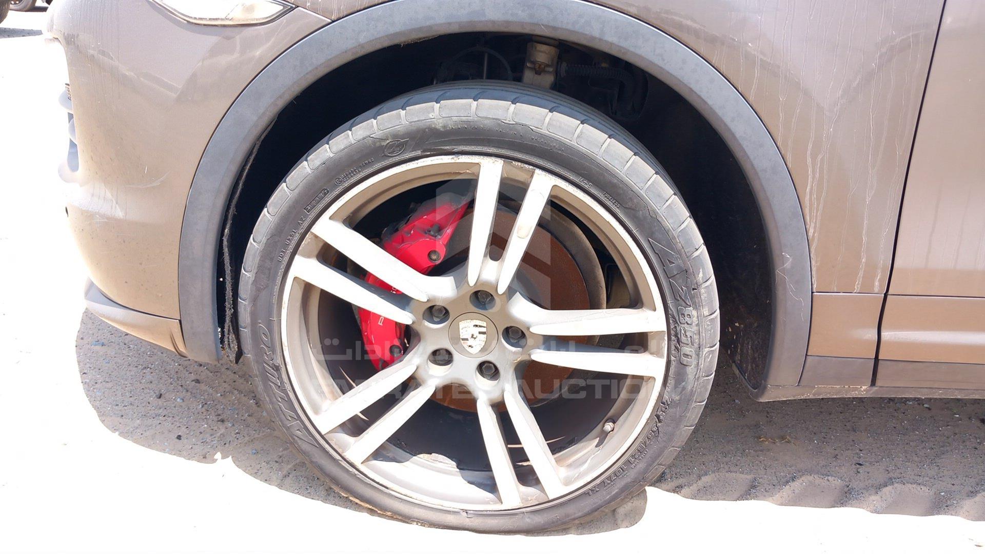 2013 PORSCHE CAYENNE VIN: WP1AA2A23DLA02678
