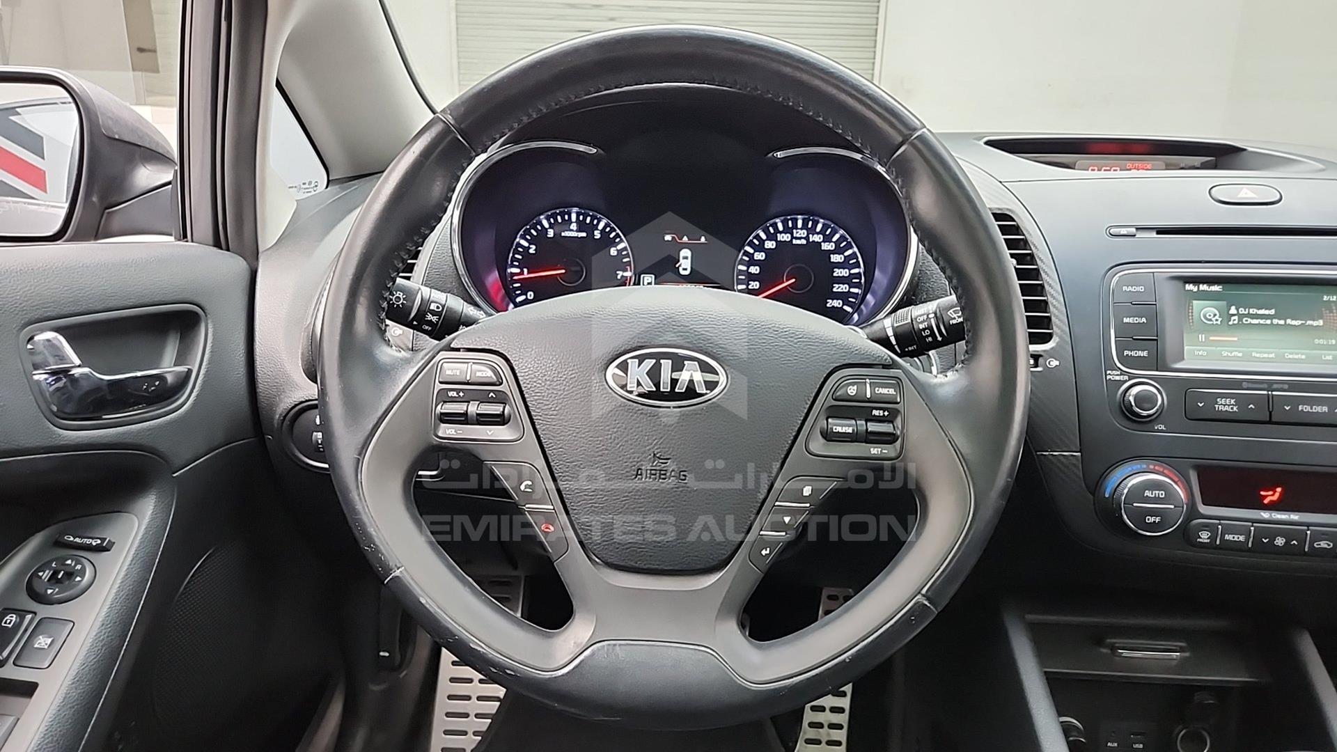 2014 KIA CERATO VIN: KNAFZ4119E5185901