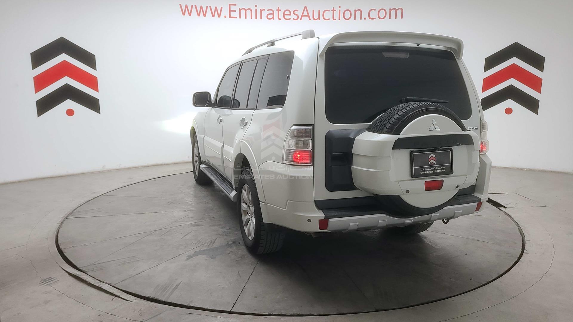2011 MITSUBISHI PAJERO VIN: JMYLV97WB706495