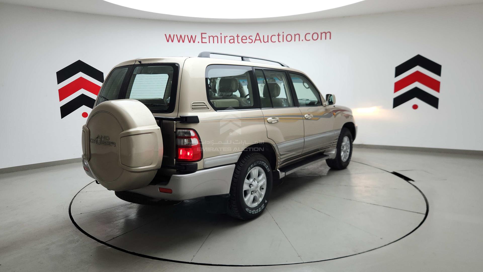 2005 TOYOTA LAND CRUISER VIN: JTEHT05J052069029