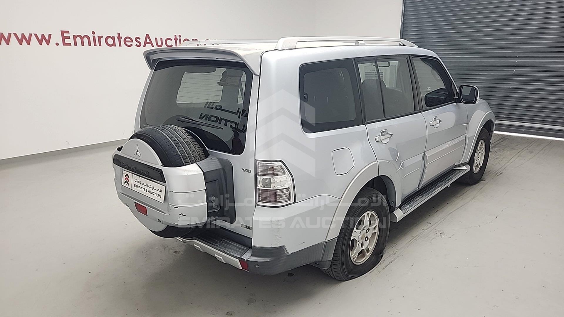 2008 MITSUBISHI PAJERO VIN: JMYLRV93W8J720356