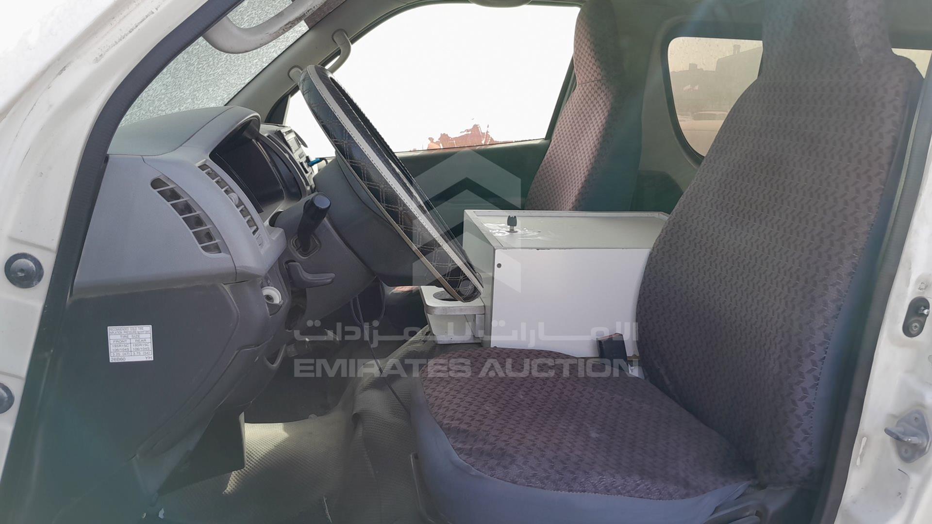 2011 TOYOTA HIACE VIN: JTGJX02P5B5022045