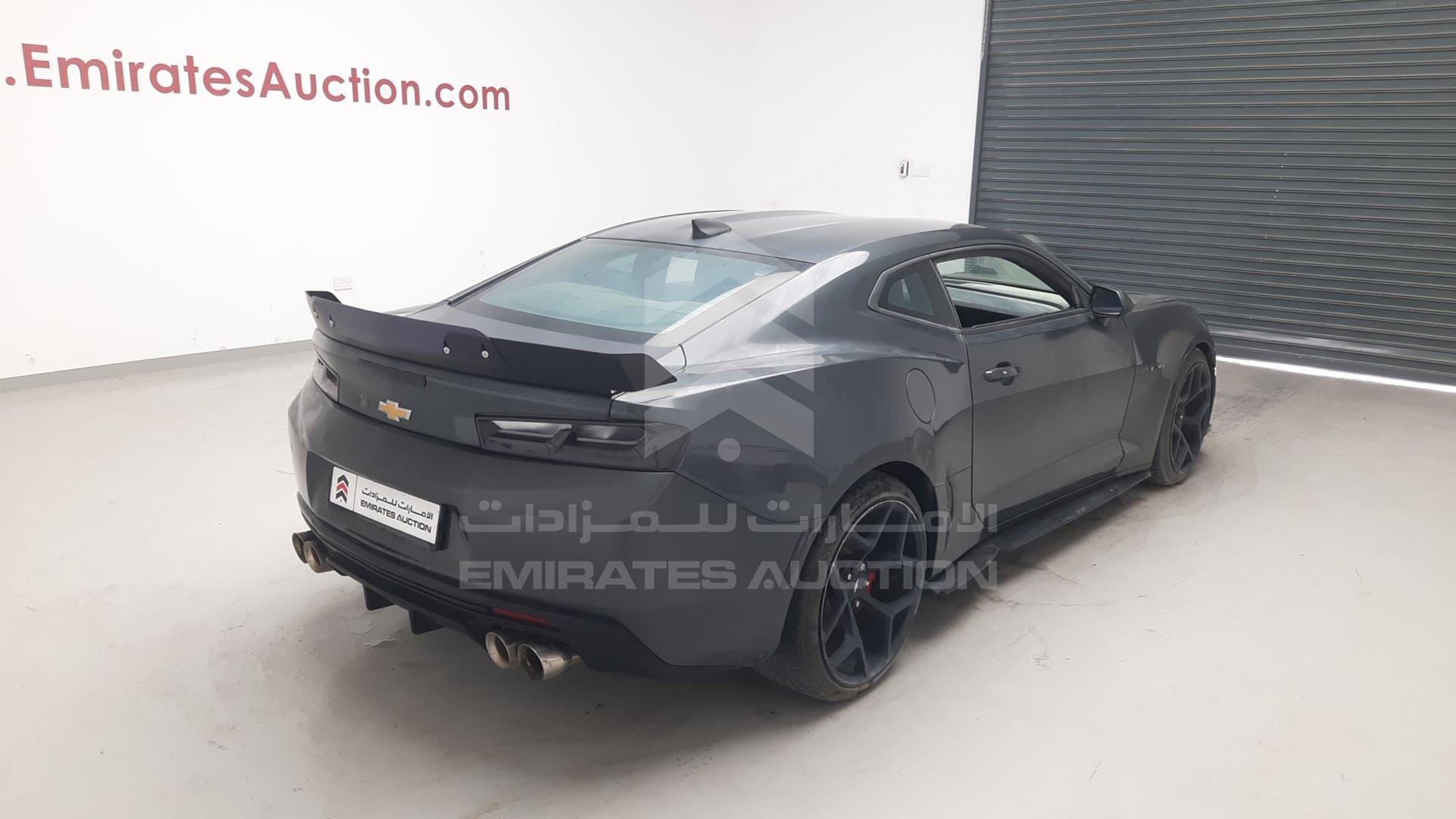 2018 CHEVROLET CAMARO VIN: 1G1FB1RX6J0106408