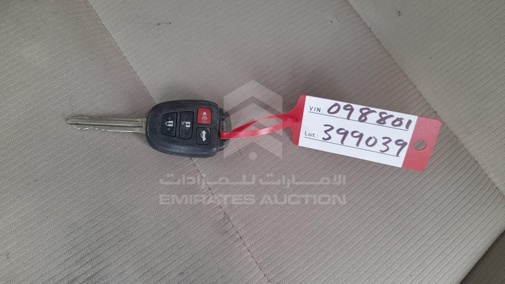 2015 TOYOTA COROLLA VIN: RKLBB9HE8F5098801