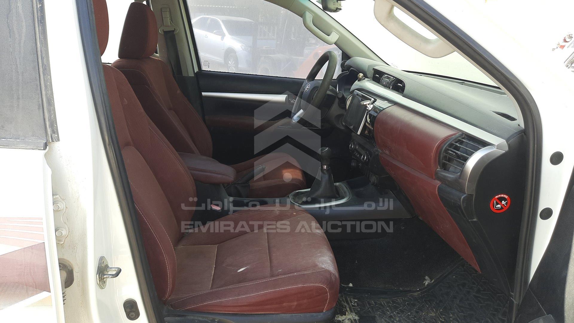 2016 TOYOTA HILUX VIN: MR0HX8CD8G1356830