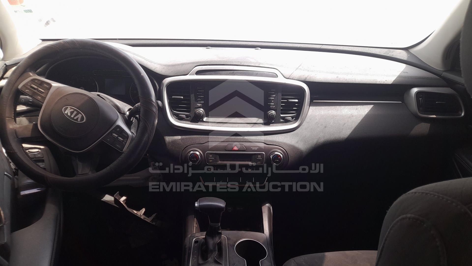 2019 KIA SORENTO VIN: 5XYPGDA54KG587151