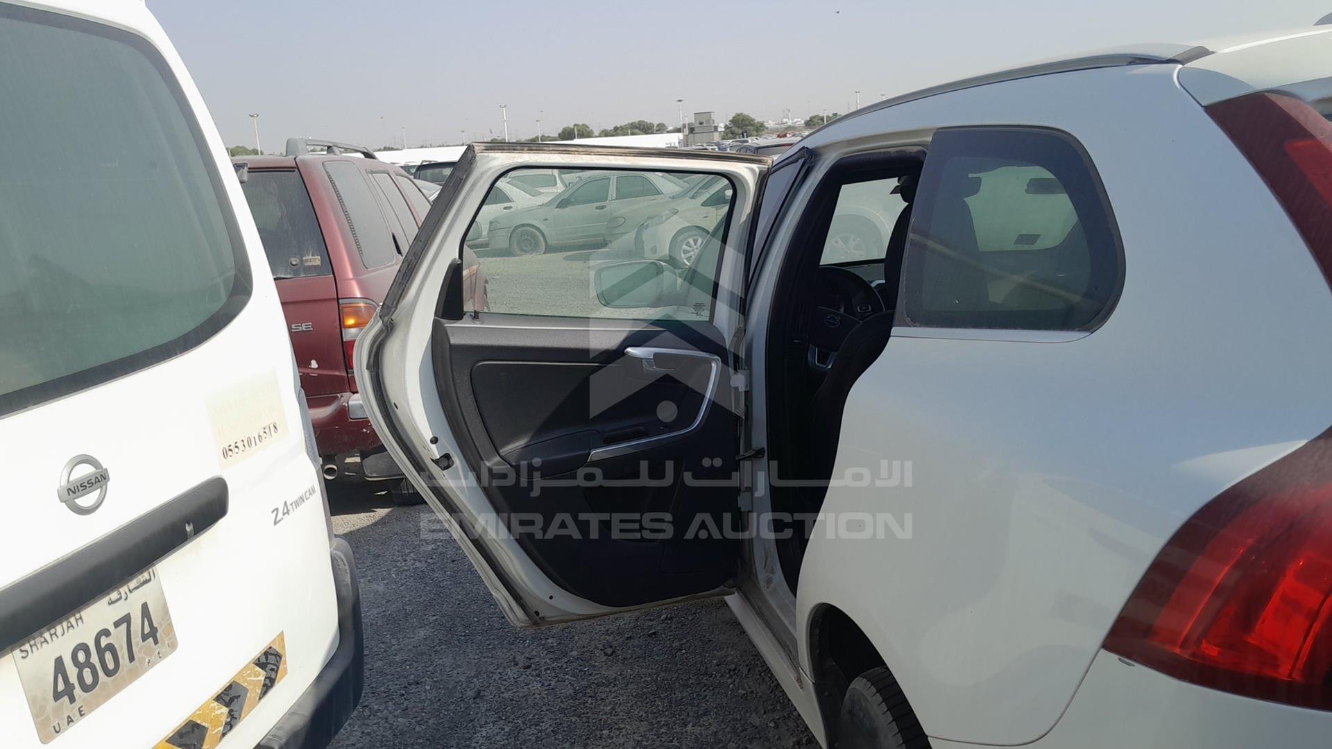 0 VOLVO XC 60 VIN: YV140CDZ6F2742194