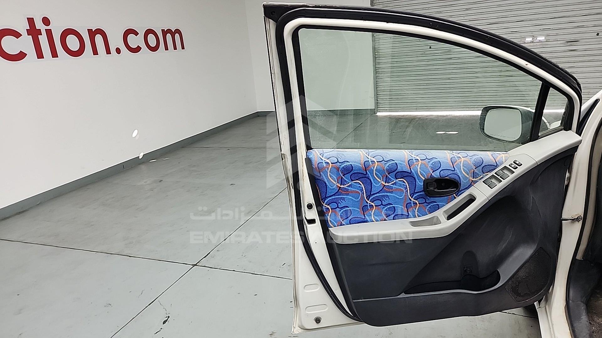 2008 TOYOTA YARIS VIN: JTDKW923785098302