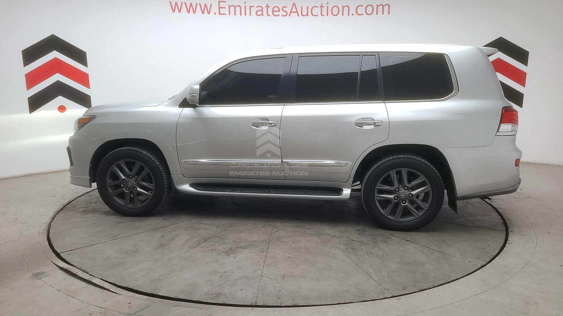 2014 LEXUS LX 570 VIN: JTJHY00W2E4138734