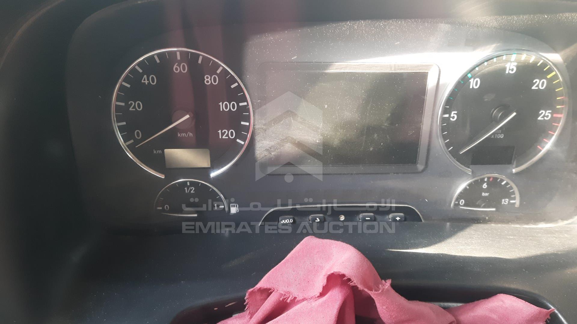 2009 MERCEDES ACTROS VIN: WDAKHCAA39L405584