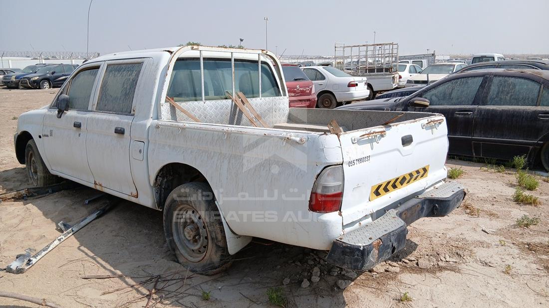 2005 Mitsubishi L 200 — Rear Left Angle — Photo 6