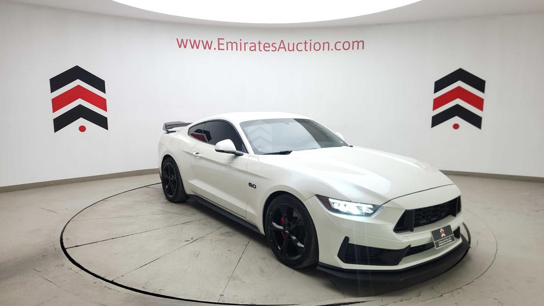 2017 Ford Mustang — Front Right Angle — Photo 12
