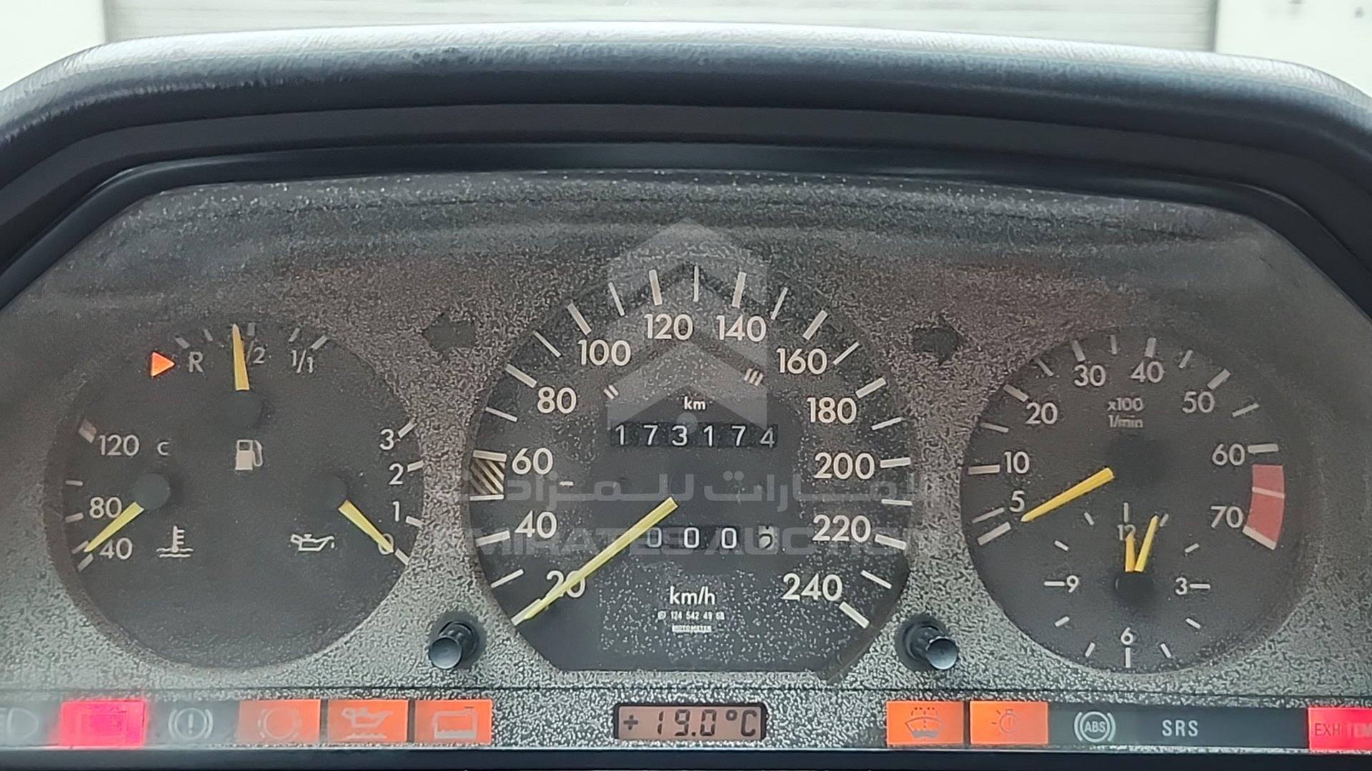 1994 MERCEDES E 320 VIN: WDB1240921F291673