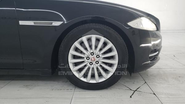 Jaguar X J 2015 SAJAA20N2FPV79969 Image 28