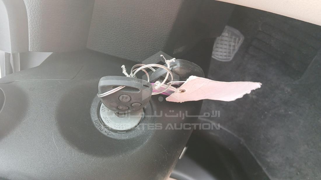 2023 Toyota Yaris — Keys — Photo 6