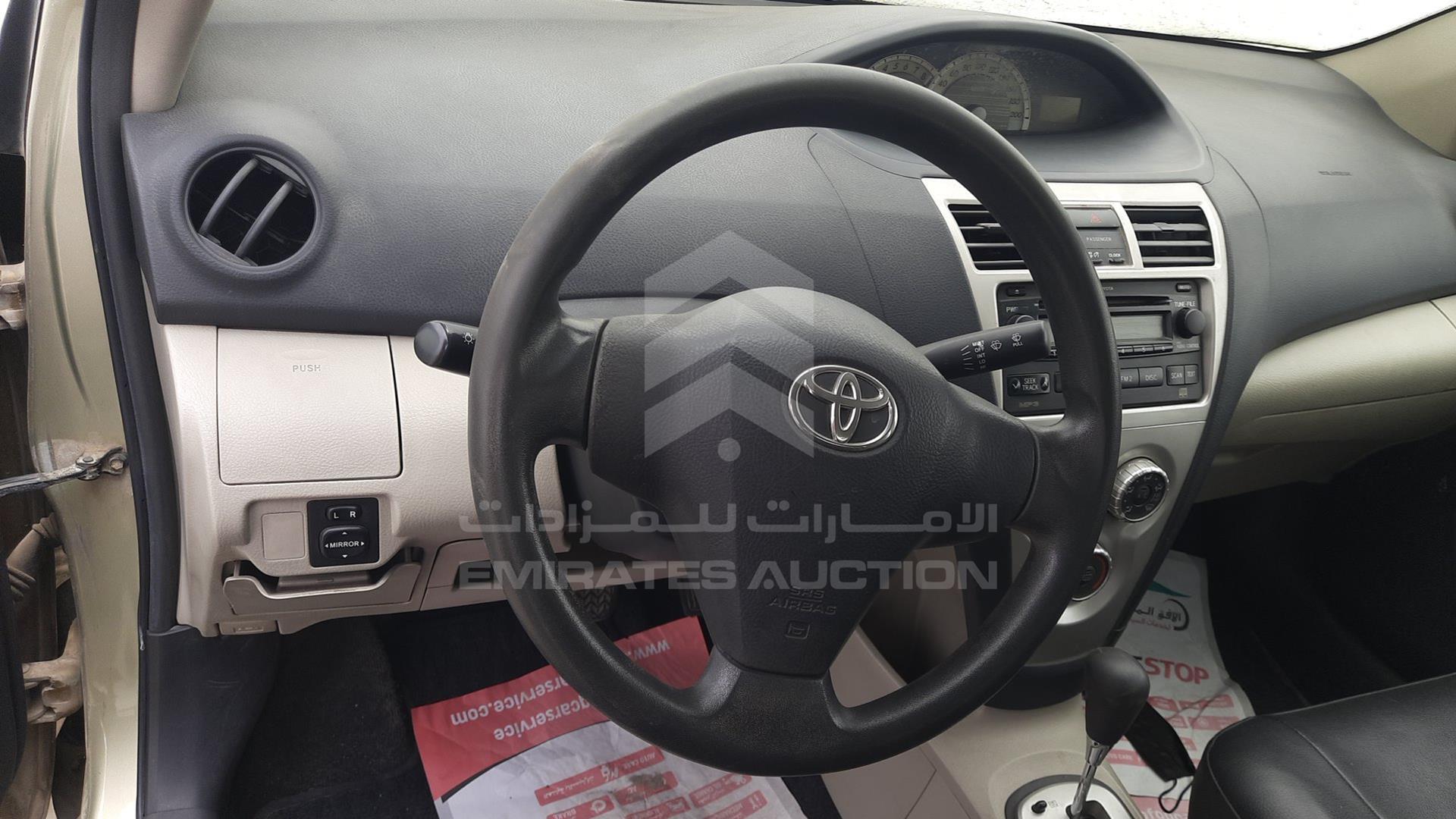2006 TOYOTA YARIS VIN: JTDBW923061013451