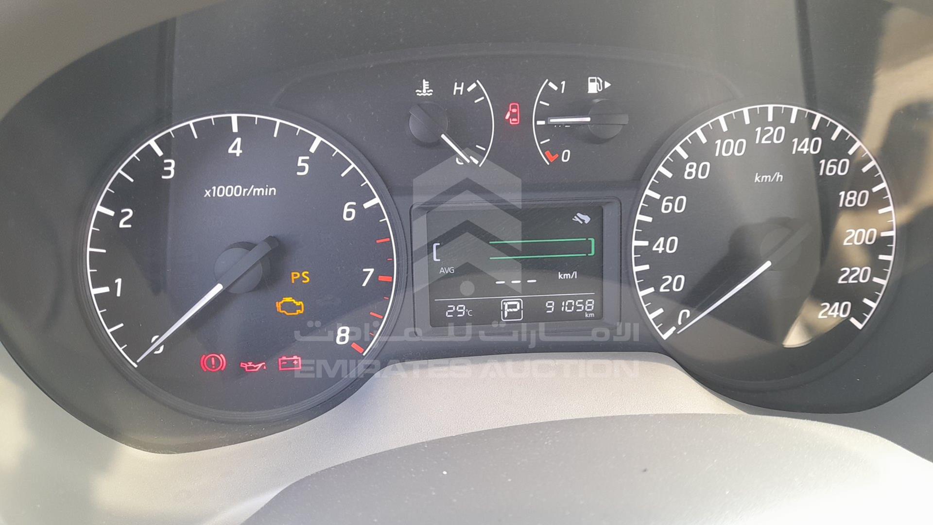 2015 NISSAN TIIDA VIN: MNTBC2C92F6008234