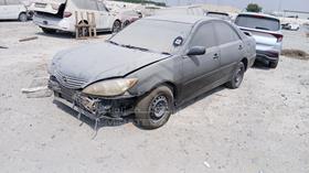 2005 Toyota Camry — Front Left Angle — Photo 4 — Thumbnail